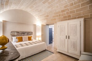 4 quartos, berço de viagem, Wi-Fi, roupa de cama