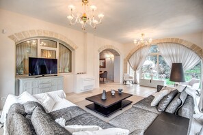 Smart TV - Southern Rose Trullo Wellness SPA (Ceglie Messapica)