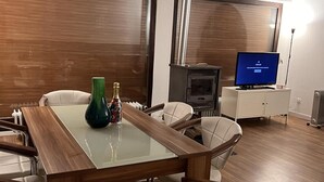Dining - Beautiful 8 Bed Apartment in Hallenberg (Hallenberg)