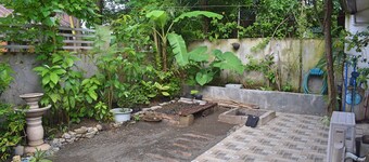 Cozy 1-bedroom house in quiet residential village.