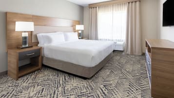 Suite, 1 Bedroom | Soundproofing, WiFi (free), bed sheets