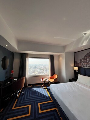 Standard Room, 1 King Bed (High Floor)