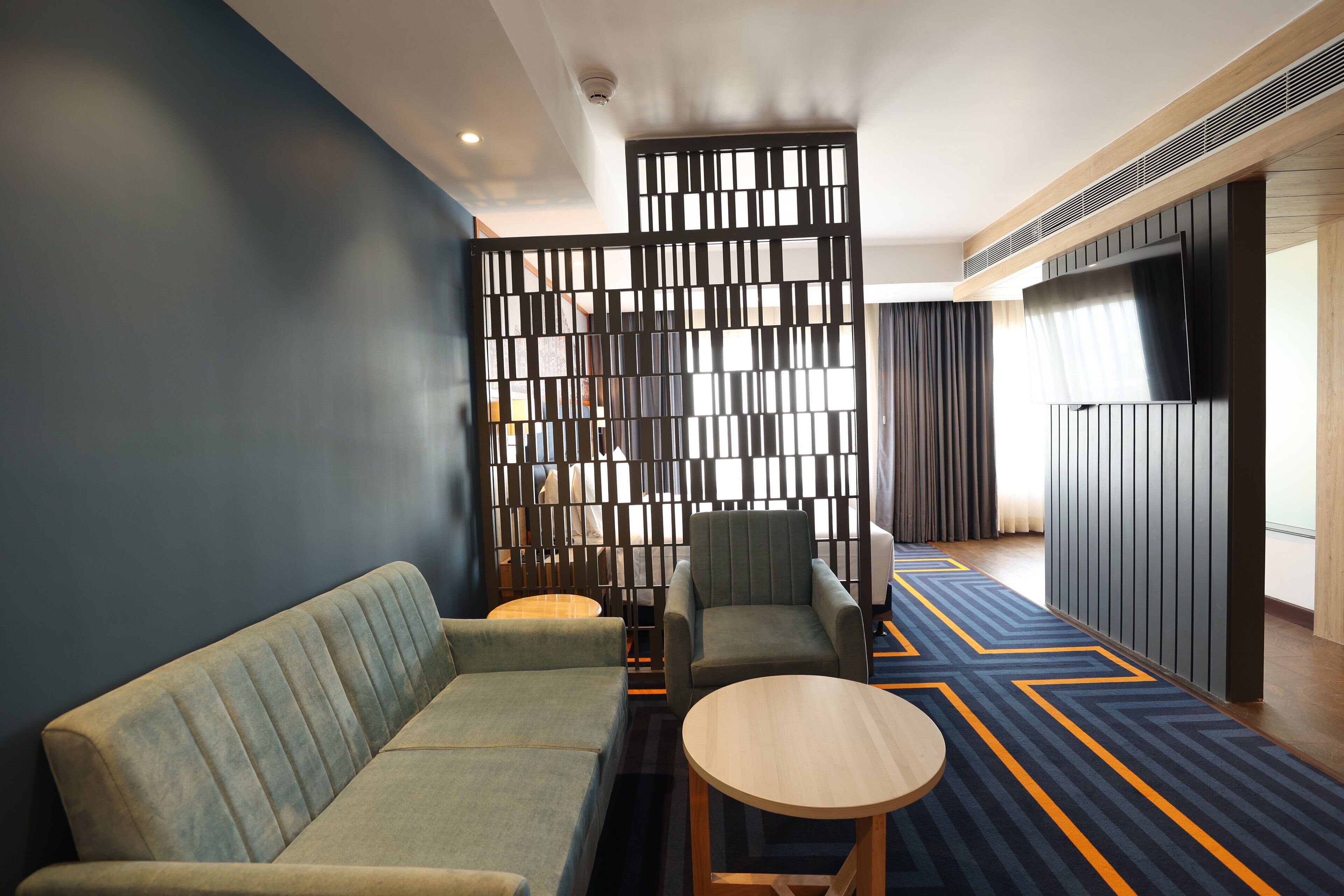 Suite, 1 King Bed, Kitchenette (Dining) | Egyptian cotton sheets, premium bedding, down comforters