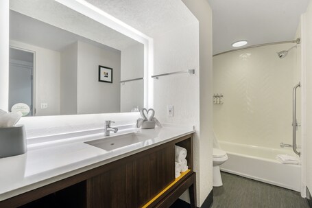 Holiday Inn Orlando International Drive ICON Park, an IHG Hotel - Image 30