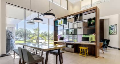 Holiday Inn Orlando International Dr-ICON by IHG