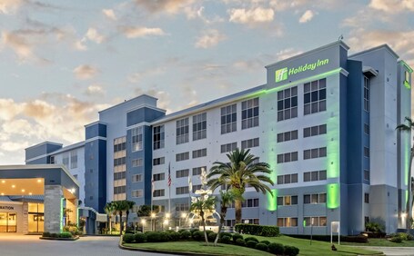 Holiday Inn Orlando International Drive ICON Park, an IHG Hotel - Image 6