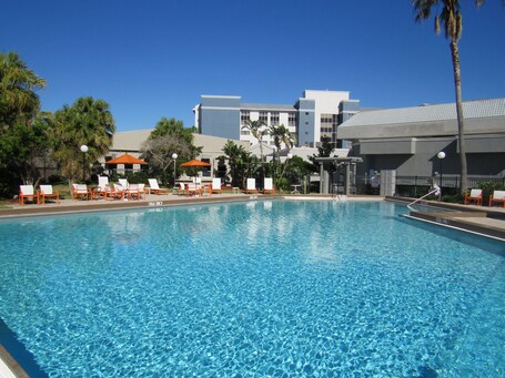 Holiday Inn Orlando International Drive ICON Park, an IHG Hotel - Image 2