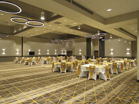 Holiday Inn Orlando International Drive ICON Park, an IHG Hotel - Image 72
