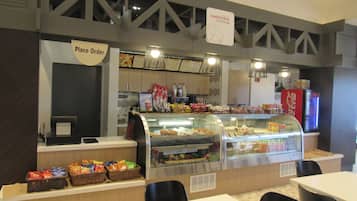 Tägliches Frühstücksbuffet gegen Gebühr