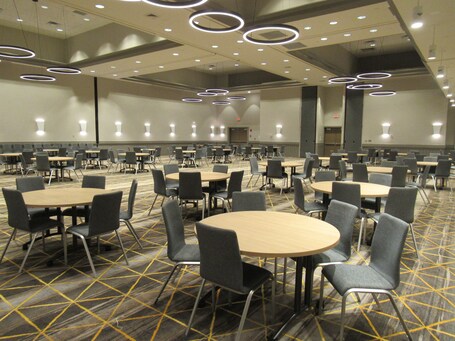 Holiday Inn Orlando International Drive ICON Park, an IHG Hotel - Image 79