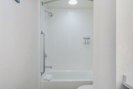 Holiday Inn Orlando International Drive ICON Park, an IHG Hotel - Image 86