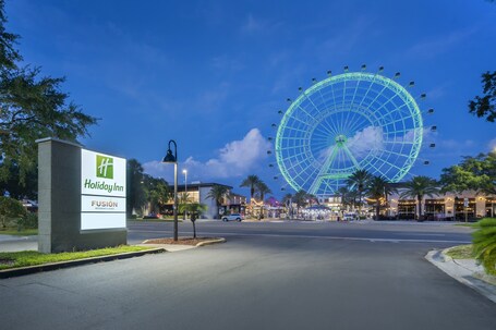 Holiday Inn Orlando International Drive ICON Park, an IHG Hotel - Image 20