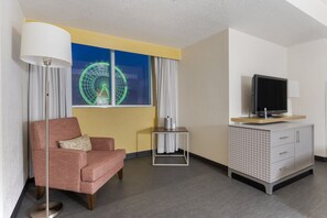Chambre Prestige, 1 très grand lit et 1 canapé-lit | Vue de la chambre