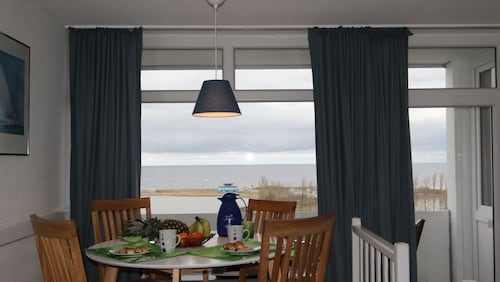 Moderne Ferienwohnung im Ostsee-Ferienpark mit WLAN und Meerblick