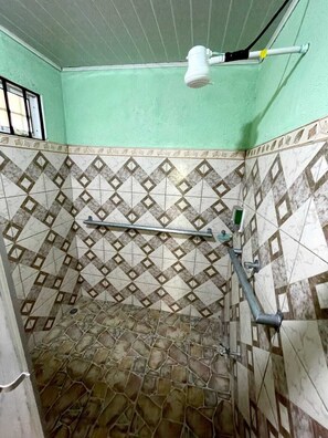 Basic Cottage, 1 Bedroom, Garden View | Bathroom