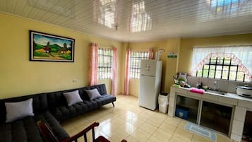 Basic Cottage, 1 Bedroom, Garden View | Private kitchen | Coffee/tea maker, cookware/dishes/utensils