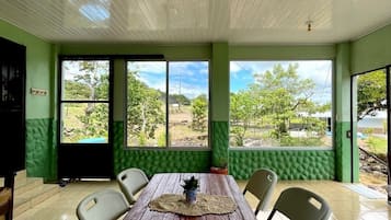 Casa de campo básica | Comedor