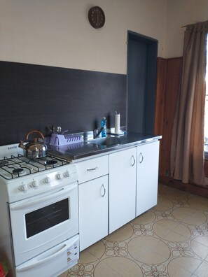 Microwave, oven, cookware/dishes/utensils