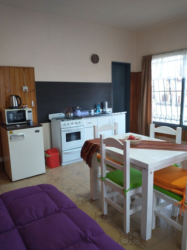 Microwave, oven, cookware/dishes/utensils