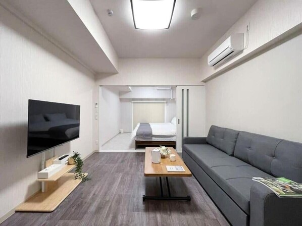 TV, offices - Cozy 1BR Apt near Hondori District for 6 Ppl (Hiroshima)