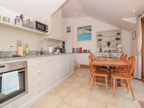 Dining - Kipper Lodge (Dartmouth)