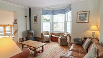 Cottage | Living area