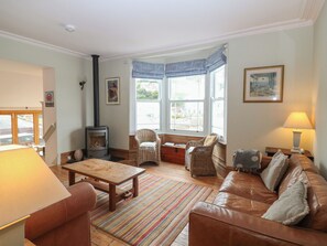 Cottage | Woonruimte | Een open haard