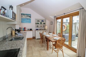 Private kitchen - Kipper Lodge (Dartmouth)
