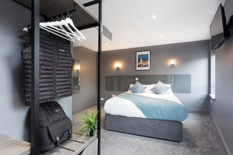 舒适双人房 | 记忆海绵床垫、办公桌、笔记本电脑工作区、熨斗/熨板