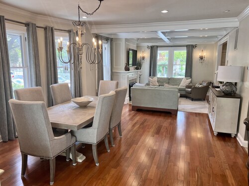 Stunning, Large Historic Annapolis Home, Steps to Downtown, Private Driveway!