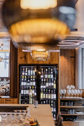 Bar (on property) - Postresidenz am See (Arosa)