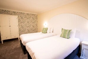 2 bedrooms, WiFi, bed sheets - Loch Rannoch Highland Club, Red Squirrel lodge 3 (Kinloch Rannoch)