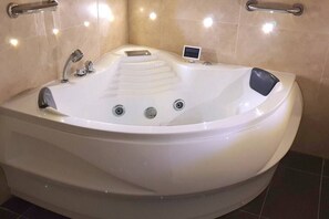 Hair dryer, towels - Loch Rannoch Highland Lodge 41 (Kinloch Rannoch)