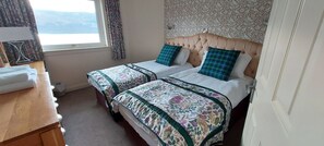 3 Schlafzimmer, Schreibtisch, Bügeleisen/Bügelbrett, kostenloses WLAN