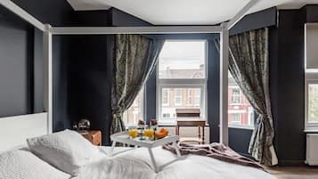 6 bedrooms, iron/ironing board, travel crib, WiFi