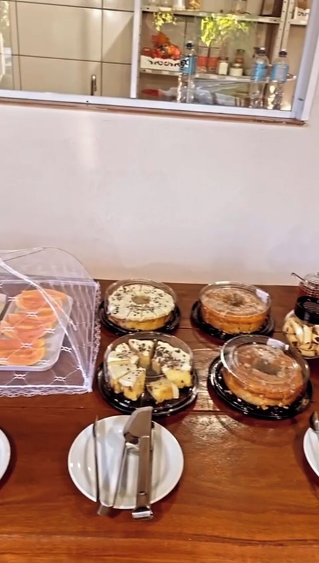 朝食