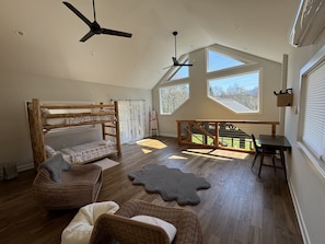 2 Schlafzimmer, Schreibtisch, WLAN, Bettwäsche