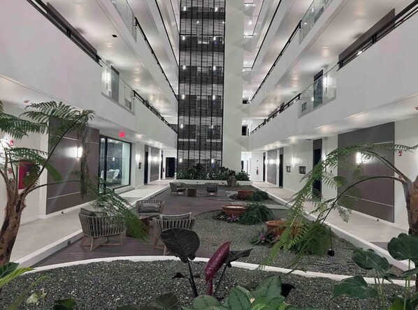 Interior - Heart and Soul II (Kingston)