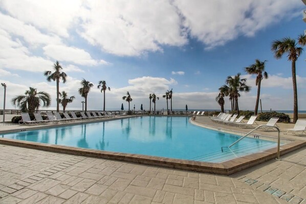 Outdoor pool - Beautiful 3-BR/2-Bath Condo with Views of Gulf of Mexico from Every Room!Complex (Panama City Beach)