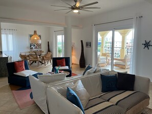 Smart TV - Rendez-vous in St-Martin - Tropical Waves (Sint Maarten)