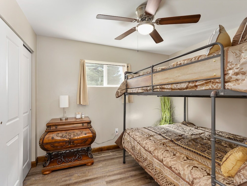 Beautifully remodeled ranch house in the mountains of Rye, CO Pueblo