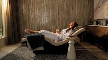 Phòng trị liệu đôi, trị liệu toàn thân, liệu pháp quấn ủ cơ thể