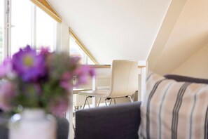 تلفزيون، مشغل دي في دي، ستيريو