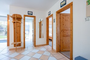 2 Schlafzimmer, Reisekinderbett, kostenloses WLAN