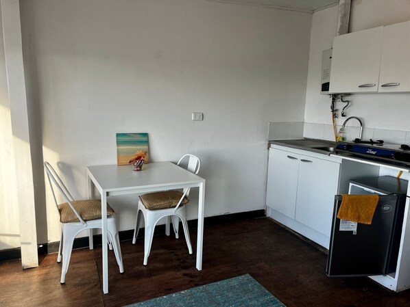 Apartment | Dapur peribadi | Peti sejuk mini, pembakar roti