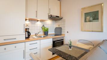 Kühlschrank, Ofen, Herdplatte, Toaster