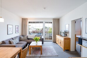 TV, DVD player, stereo - Vacation apartment "Abendsonne" up to 3 persons (non-smoking) (Niendorf/Ostsee)