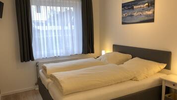 1 Schlafzimmer, BĂŒgeleisen/BĂŒgelbrett, Reisekinderbett, kostenloses WLAN