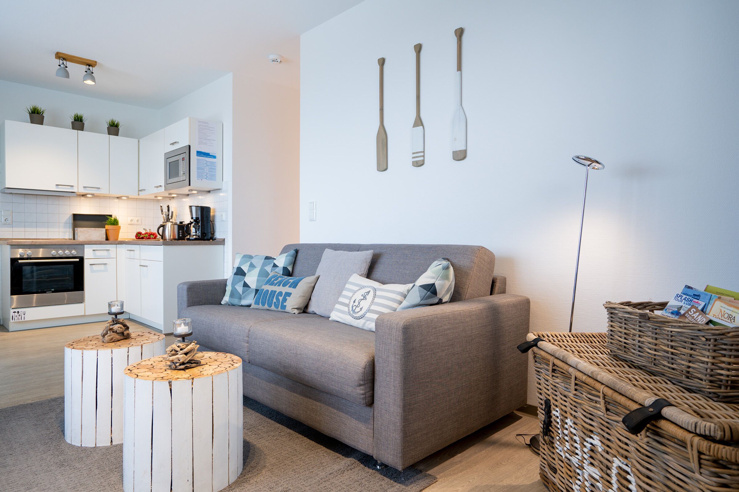 Télévision, lecteur de DVD, chaîne hi-fi