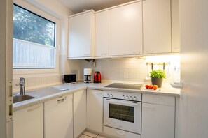 Réfrigérateur, micro-ondes, four, lave-vaisselle